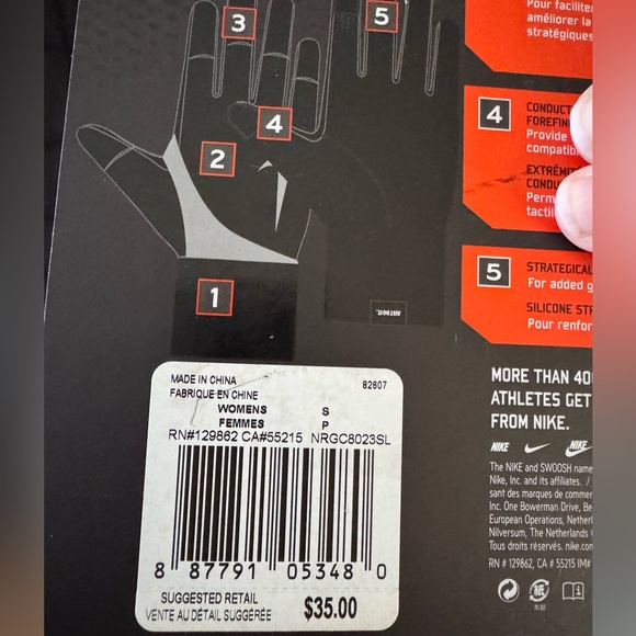 NIKE WOMEN'S STORM FIT 2.0 RUN GLOVES
Small - Picture 2 of 3